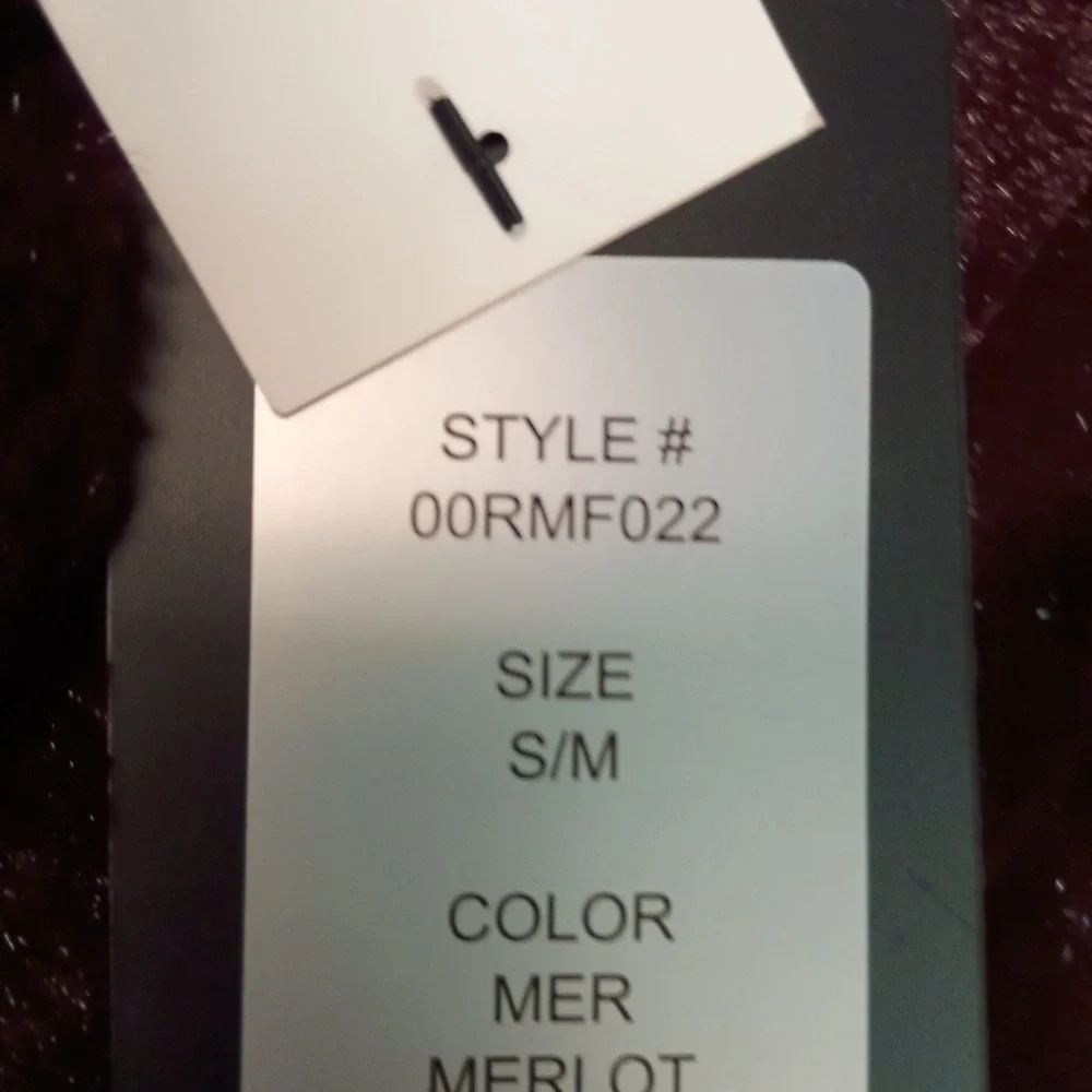 Black Rivet Merlot Faux Fur Poncho Cape Merlot Burgundy S M Style 00RMF022 NWT - Picture 10 of 15